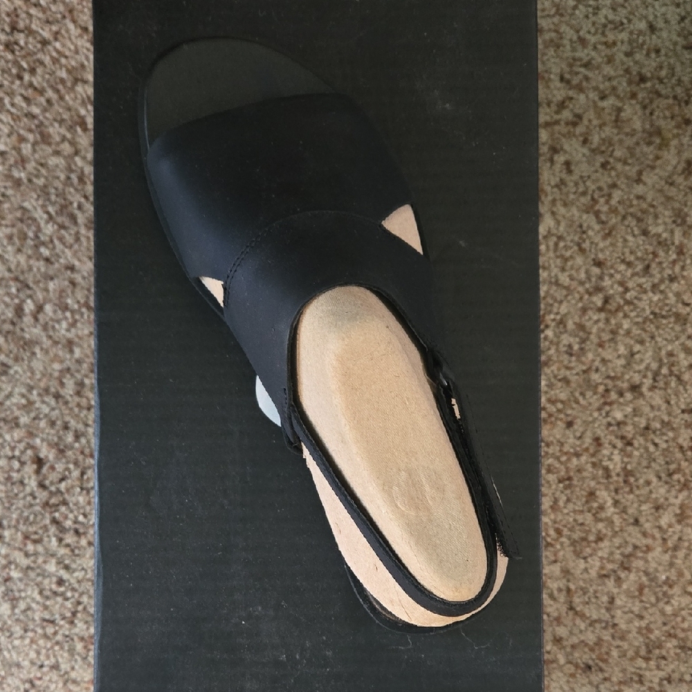 Sorel Ella II Slingback Black Sz. 8.5 NIB